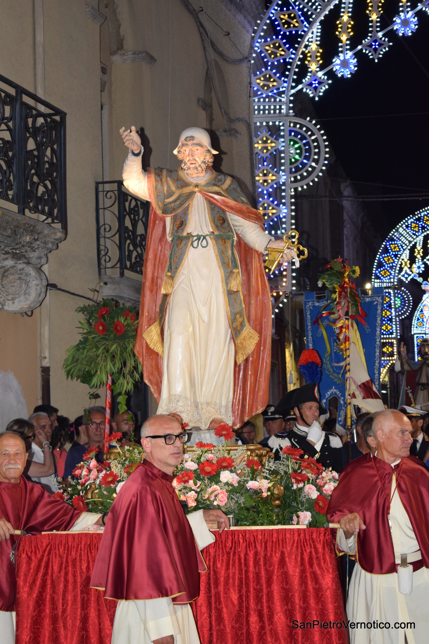 San Pietro Vernotico (BR) - Dettagli artistici e monumenti storici